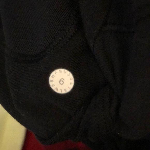 Woman’s Lululemon Jogger Sweatpant - Picture 5 of 5